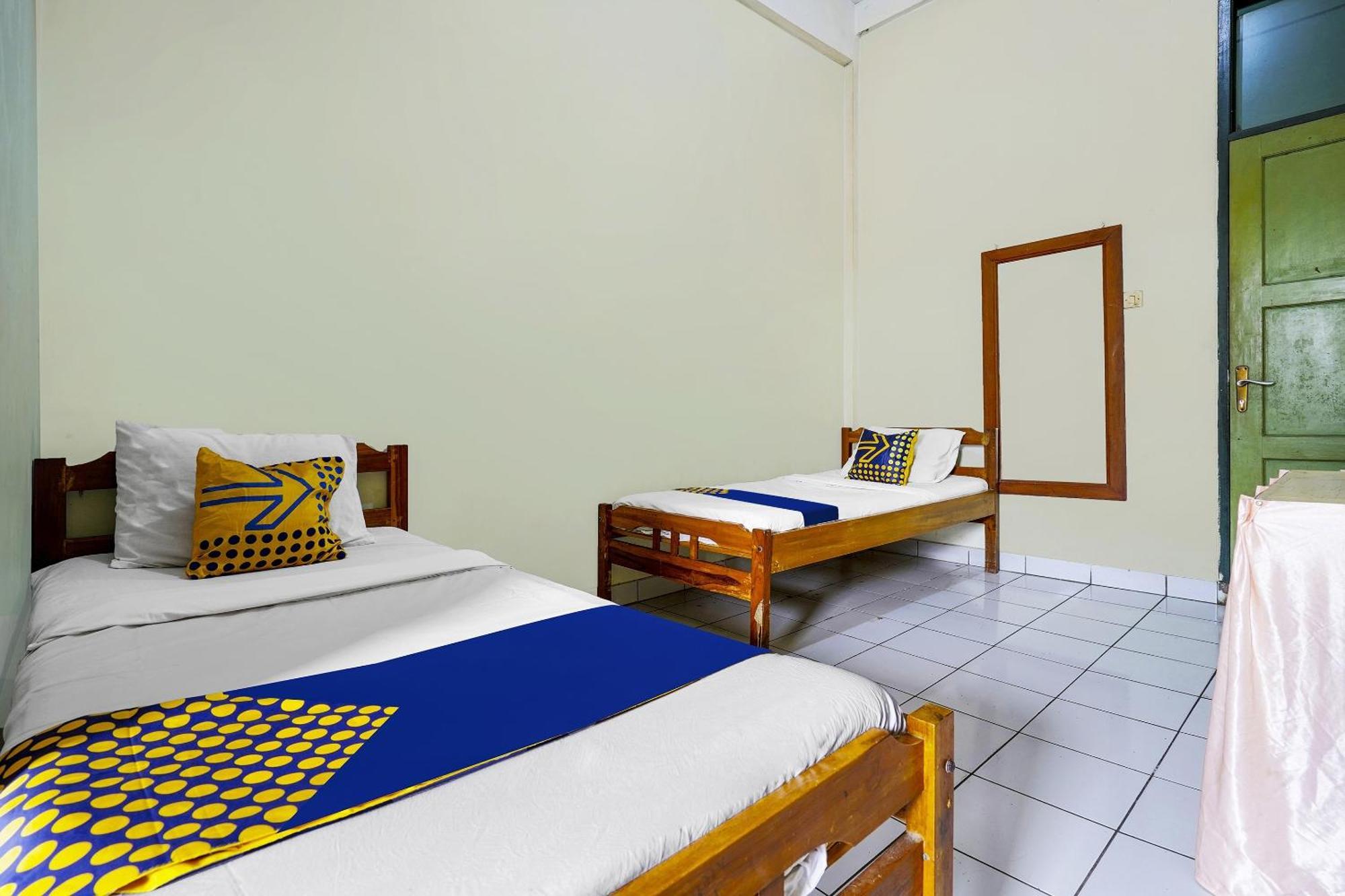 Spot On 91064 Wisma Lec Syariah Garut Luaran gambar